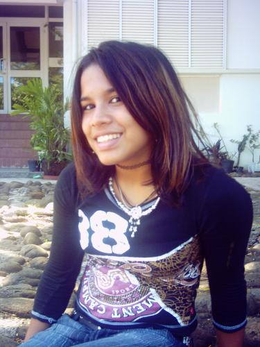 ---->leslie girl<----